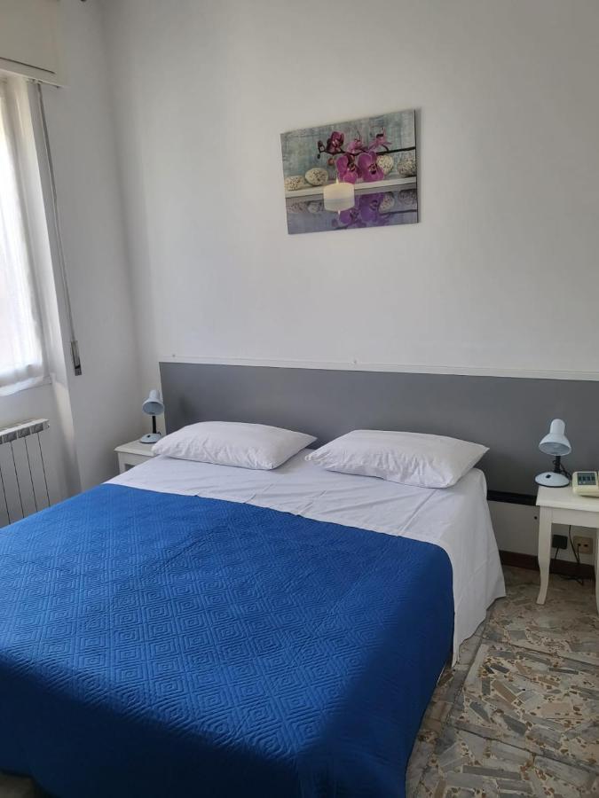 Villa Rosa Лоано Екстериор снимка