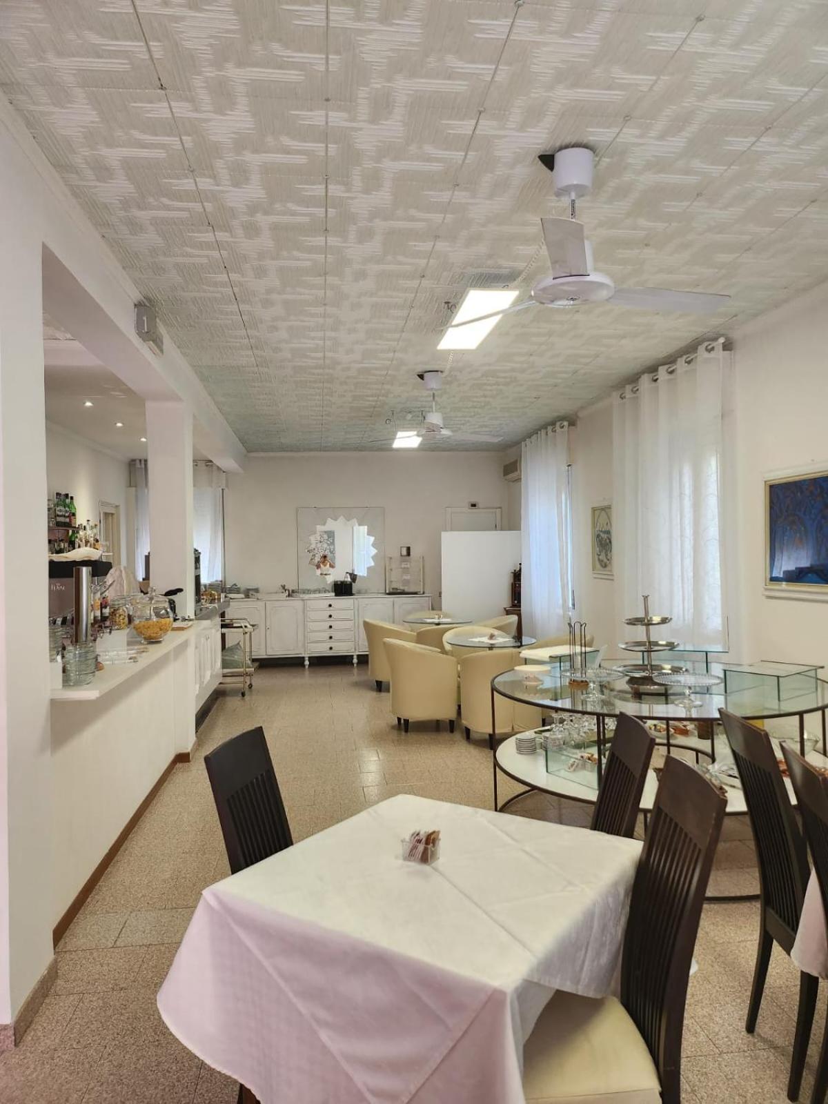 Villa Rosa Лоано Екстериор снимка